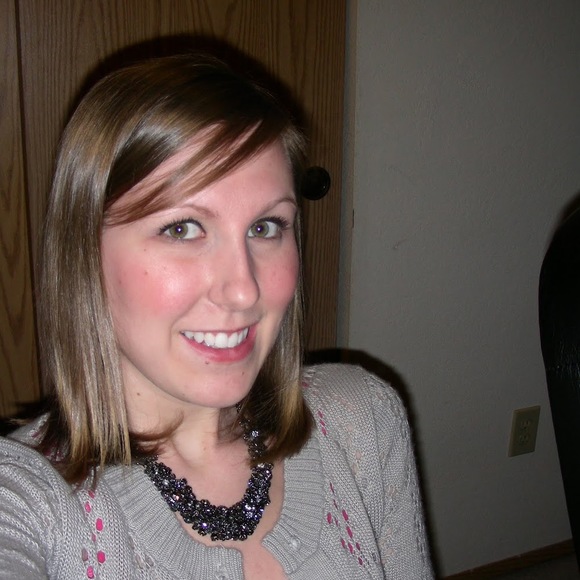 Meet your Posher, Michelle - Picture 1 of 1